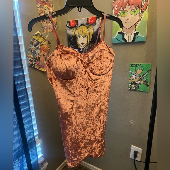 cute Bozzolo pink velvet jumpsuit - Picture 2 of 4